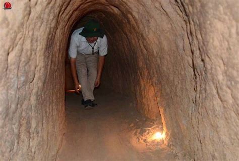 tu chi tunnels vietnam.